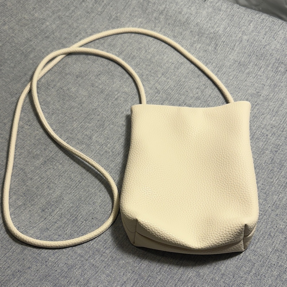 Chic Cream Crossbody Bag